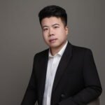 alt="Tiiocti team member professional portrait – lifestyle bag supplier”