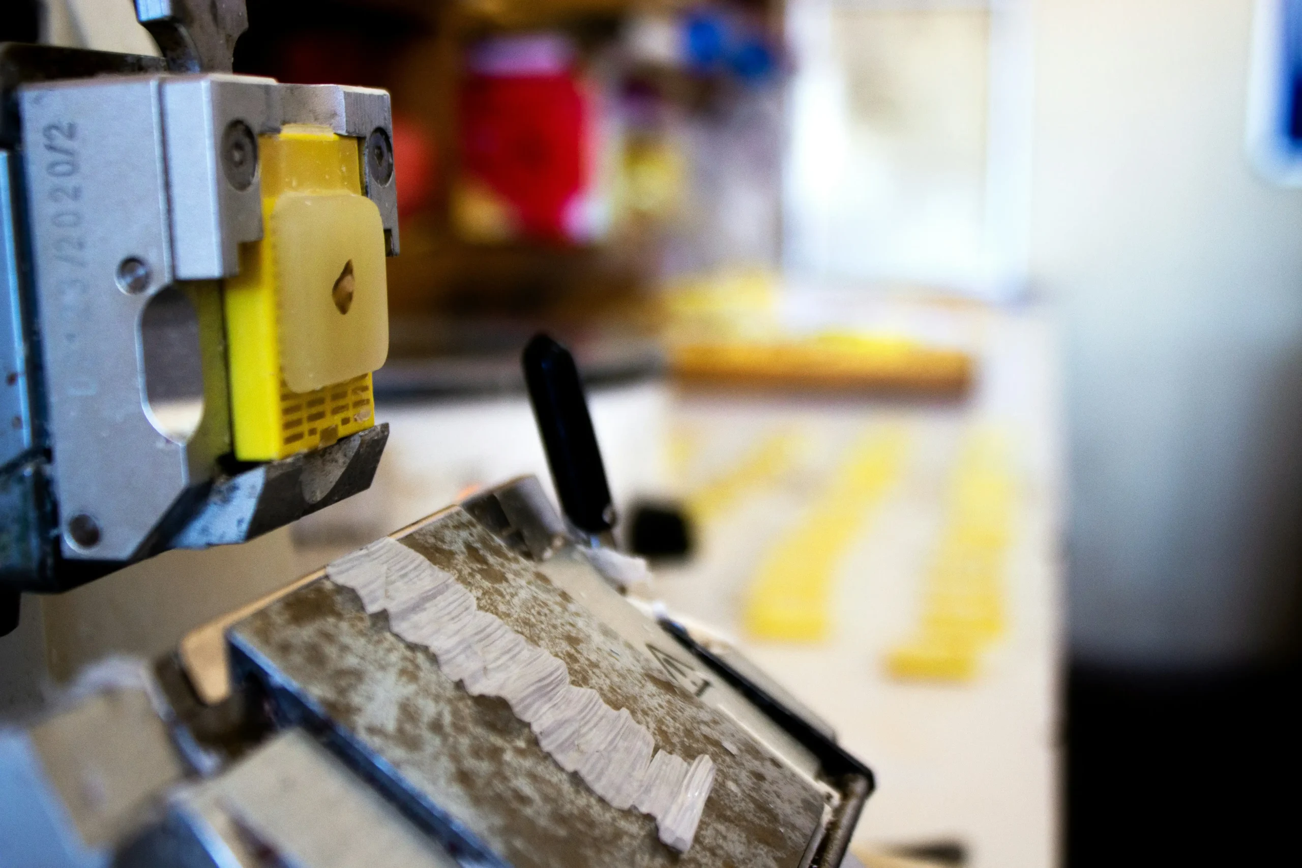 bag MOQ pricing tiers Negotiating Lower MOQs Without Quality Loss