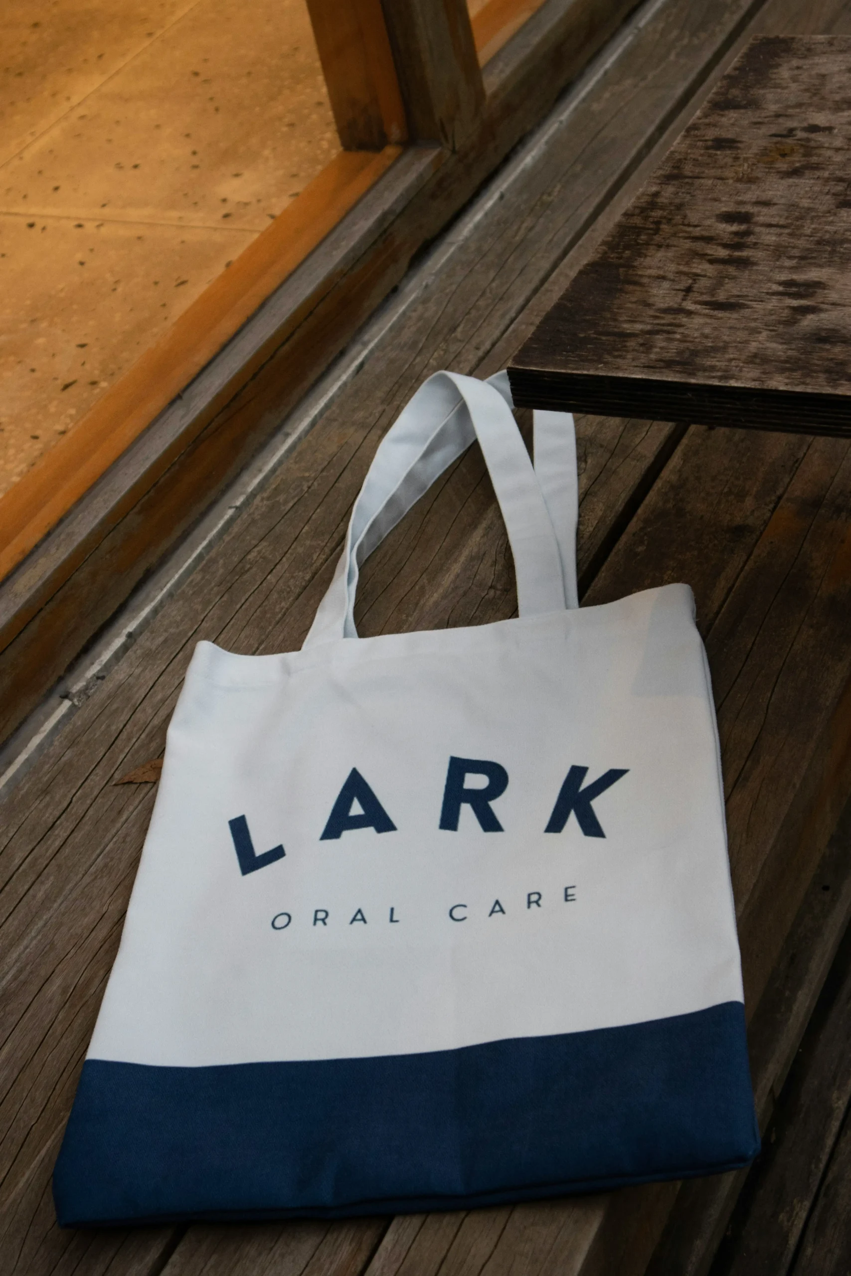 Unsplash Image 9iDrwO0TKqI by Lark Oral Care
