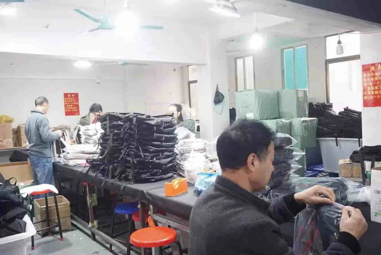 027 / Finished bag inspection